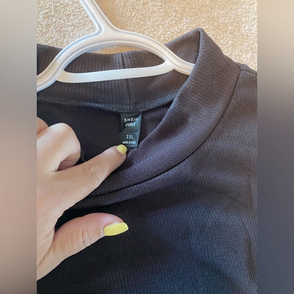 ‘SHEIN Curve Ruffle Hem Top’ 🔥 - Picture 5 of 7